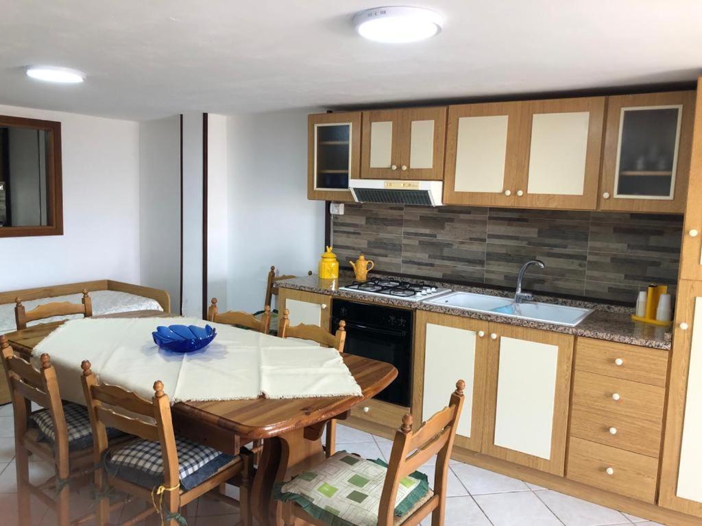 Milicia Apartment Mandra Capreria Eksteriør bilde